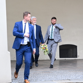 Prezident Petr Pavel se naposledy rozloučil s Aničkou Slováčkovou.