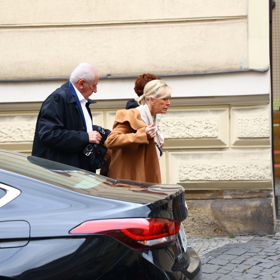 Přišla i Helena Vondráčková s partnerem.